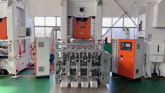 خرید دستگاه ساخت ظرف غذای آلومینیومی 26 کیلووات سه فاز با PLC میتسوبیشی online manufacture