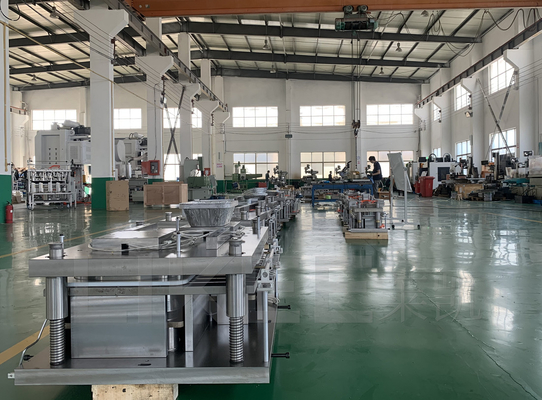 خرید قالب ظرف فویل آلومینیومی بیضی برجسته نقره ای محبوب خاورمیانه online manufacture