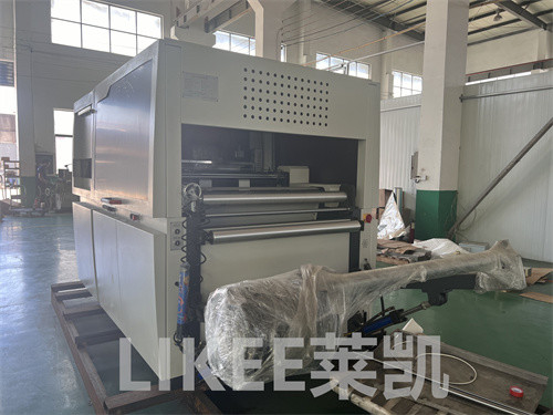 خرید دستگاه برش و قالب‌زنی خودکار 12 کیلوواتی برای پوشش فویل آلومینیومی و کاغذ online manufacture