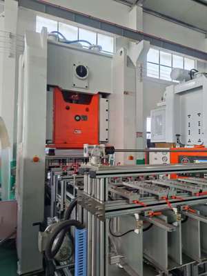 دستگاه پانچ ظرف غذای LK-T80 با تعویض سریع قالب، سوئیچ 15 دقیقه‌ای توسط یک اپراتور