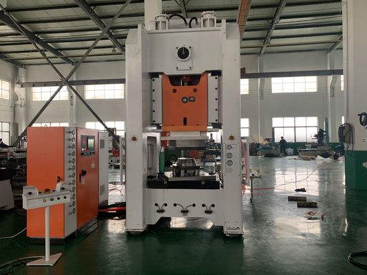 LK-T80 کانتینر مواد غذایی آلومینیوم ورق سوراخ کردن خودکار Schneider الکتریکی تولید خط